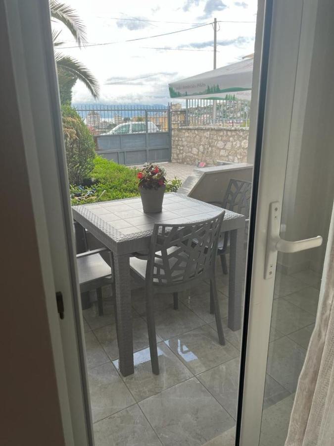 Vila Mateo Sarande Bagian luar foto
