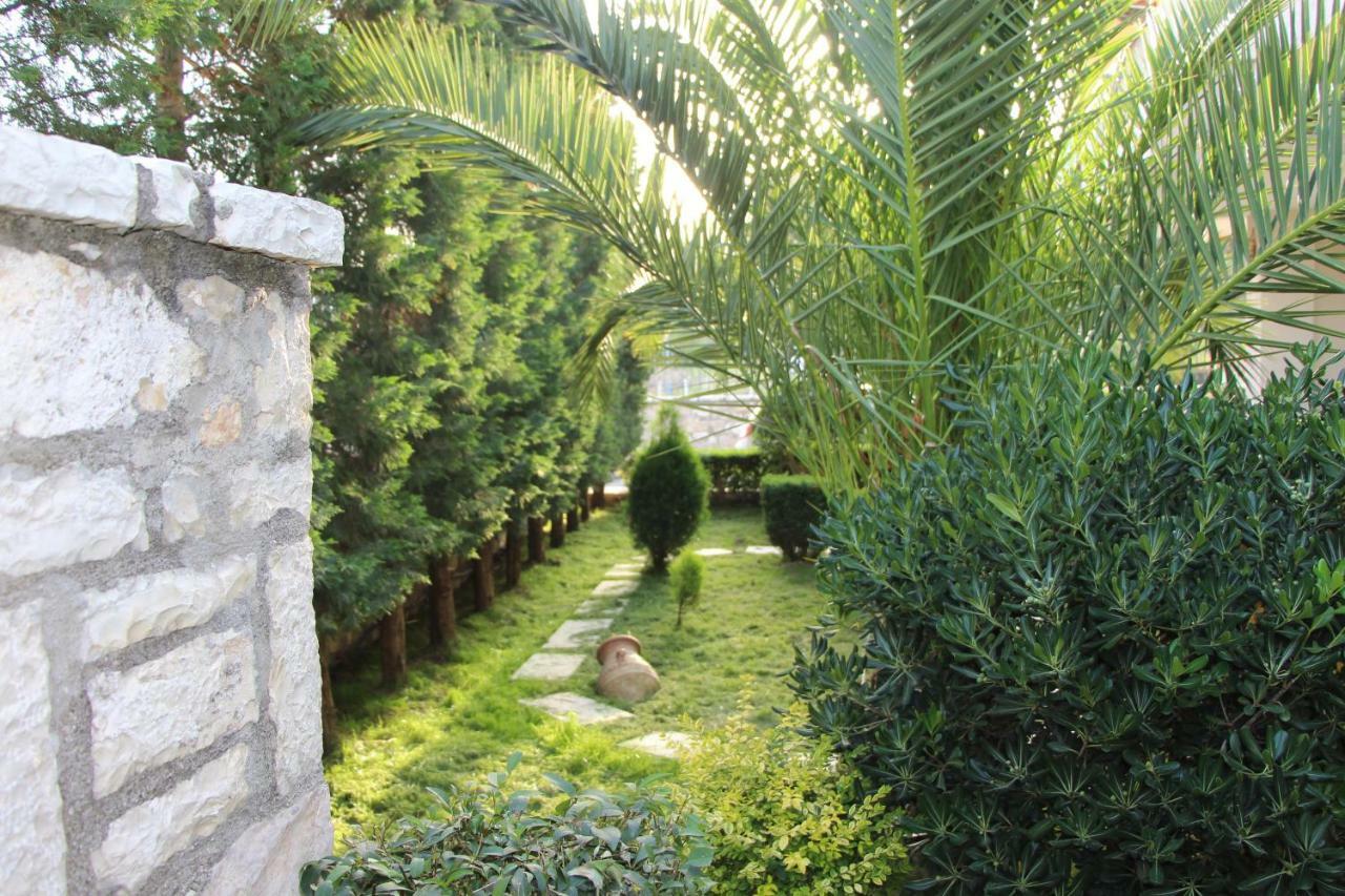 Vila Mateo Sarande Bagian luar foto
