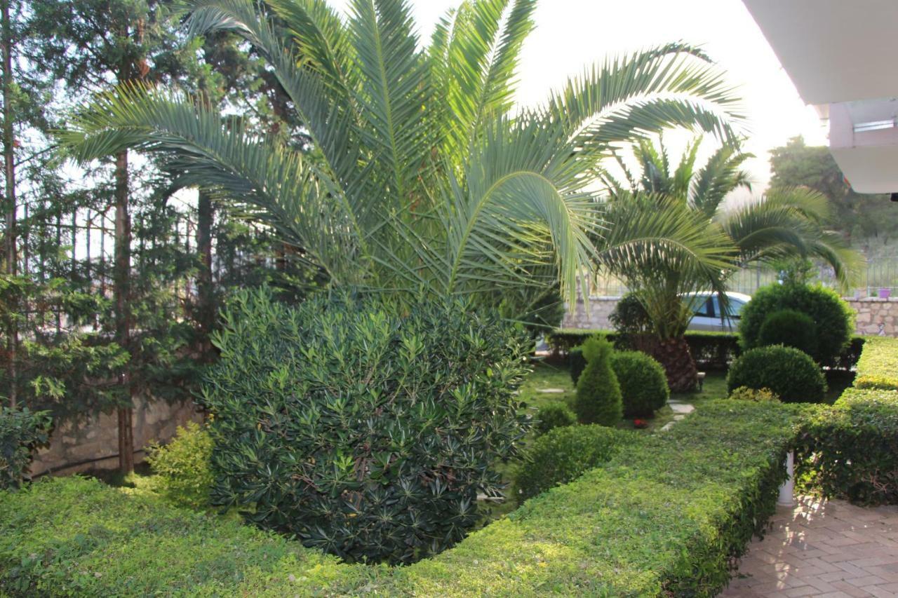 Vila Mateo Sarande Bagian luar foto