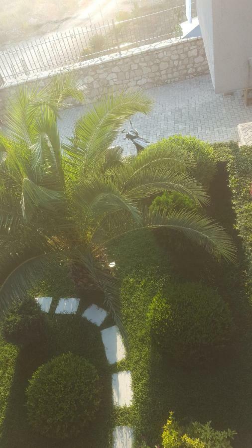 Vila Mateo Sarande Bagian luar foto